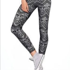 Victoria's Secret PINK Aztec Leggings Size S